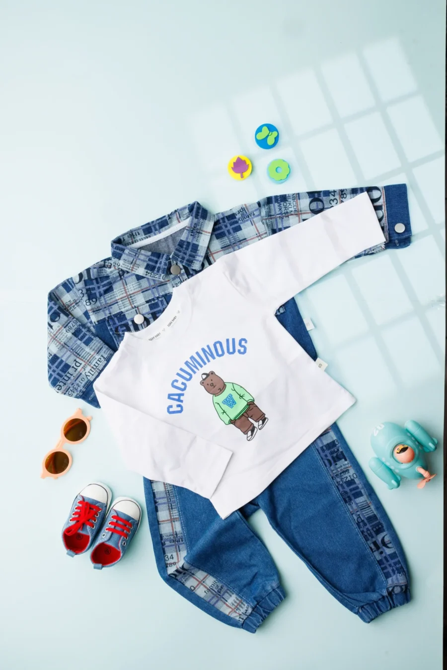Printed Jacket Inside T-Shirt And Denim Joggers - Image 4