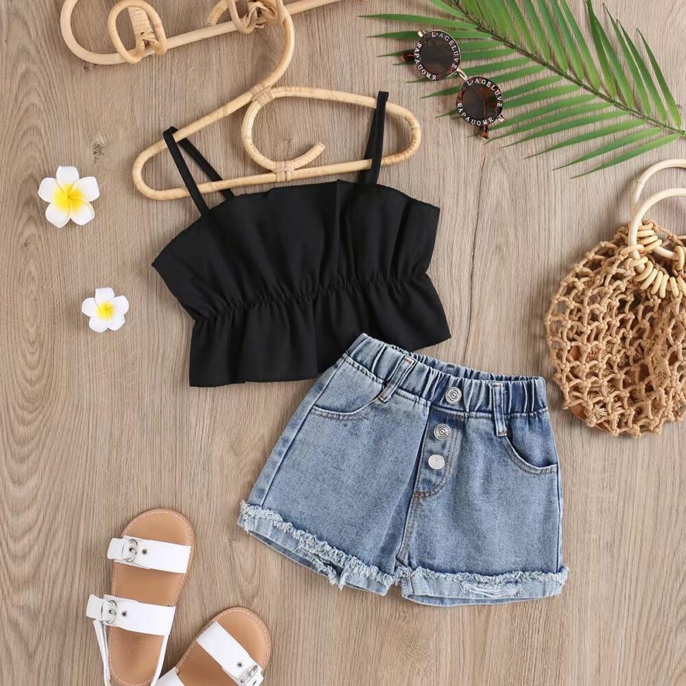 Short Sleeves Top With Denim Shorts